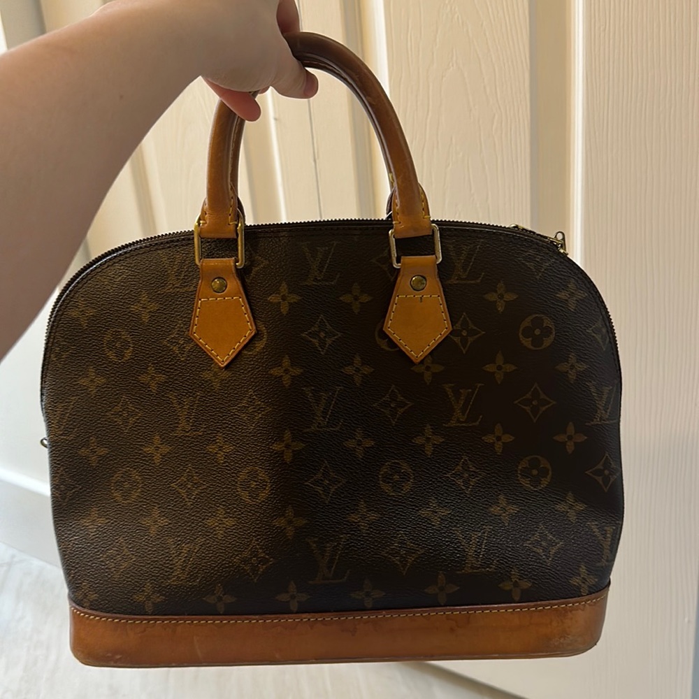 Authentic LV Bag l Monogram Alma